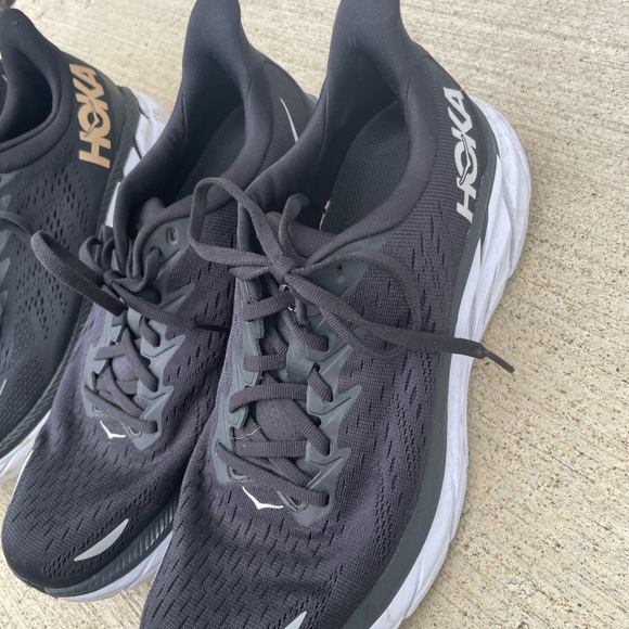 2 pairs of hoka - Picture 6 of 6